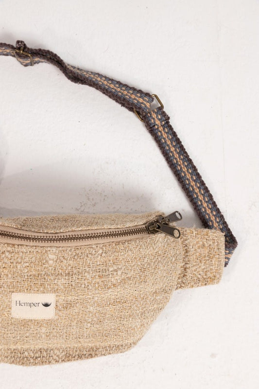 Sac Banane Jannu’u (5 couleurs) - 100% Chanvre sauvage de l’Himalaya fait main au Népal