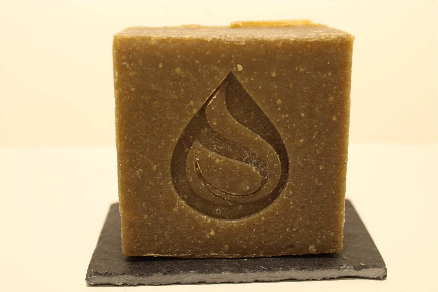 Savon Surgras Chanvre, Infusion d'Ortie et Cèdre - au Chanvre organique made in la France